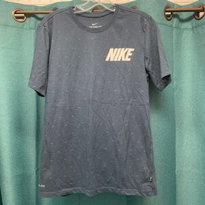 Nike Dri-Fit Athletic Cut Short Sleeve T Small